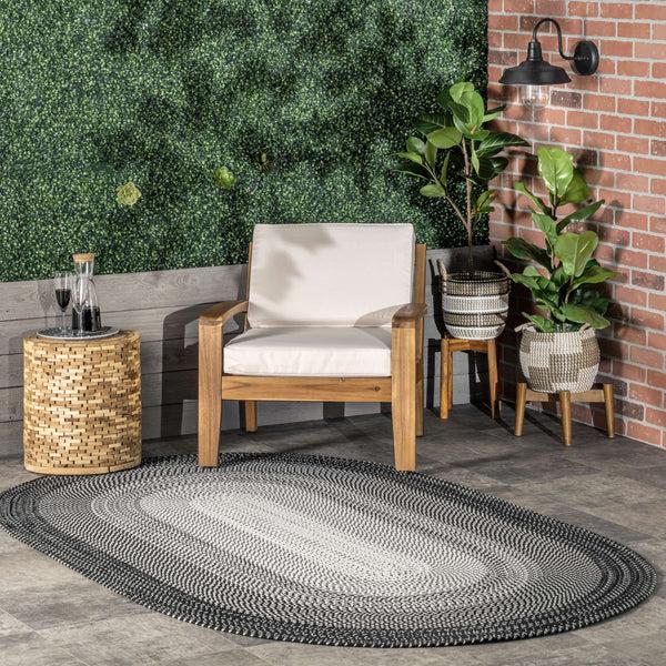 Nuloom Juliana Ombre Braided Indoor/Outdoor Area Rug Black