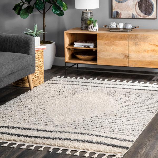 Nuloom Kiera Moroccan Diamond Tassel Area Rug Off White