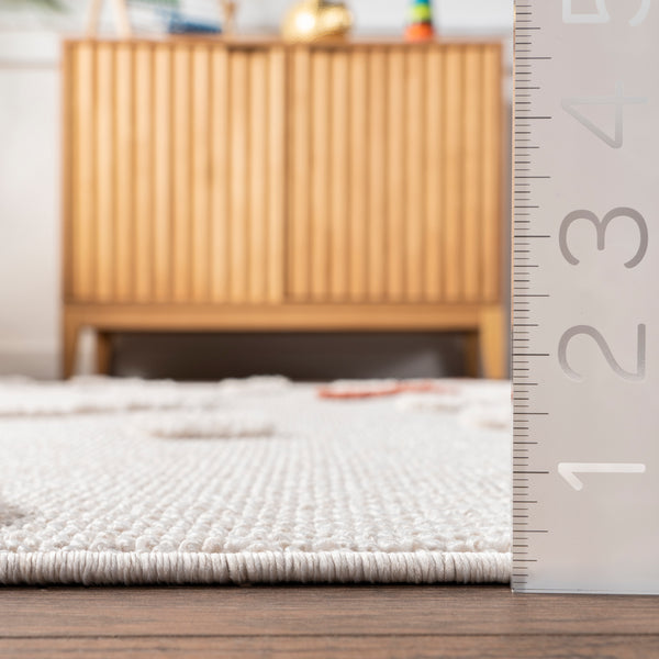 Nuloom Kilah Snowmen High-Low Kids Tasseled Area Rug Off White