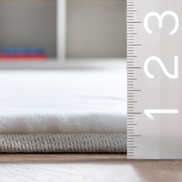 Nuloom Layne Soft Silky Faux Rabbit Fur Area Rug White