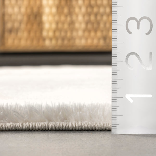 Nuloom Loni Solid Machine Washable Shag Area Rug White