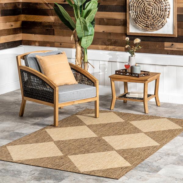 Nuloom Loretta Transitional Diamond Indoor/Outdoor Area Rug Beige