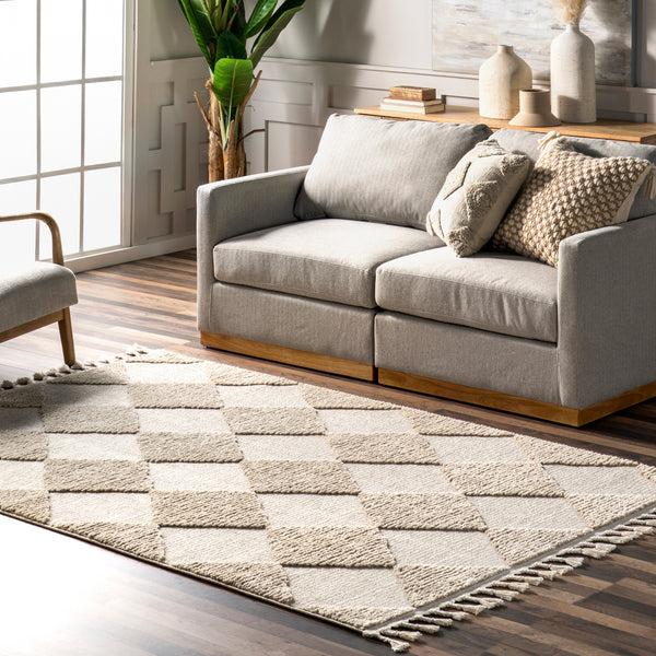 Nuloom Marissa High/Low Diamond Tassel Area Rug Beige