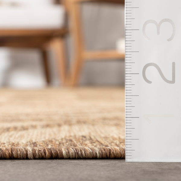 Nuloom Mazie Bold Tribal Indoor/Outdoor Area Rug Beige