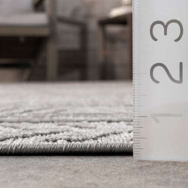 Nuloom Mikala Raised Tribal Indoor/Outdoor Area Rug Light Grey