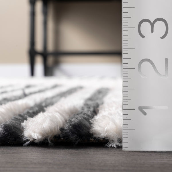 Nuloom Morgan Contemporary Shag Fringe Area Rug Beige