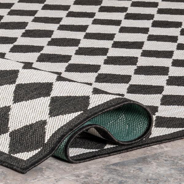 Nuloom Myka Checkered Indoor/Outdoor Area Rug Black And White