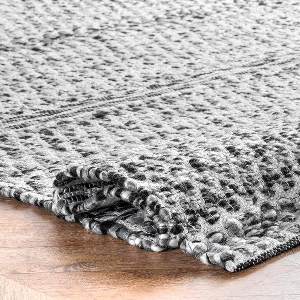 Nuloom Natosha Indoor/Outdoor Chevron Striped Area Rug Silver