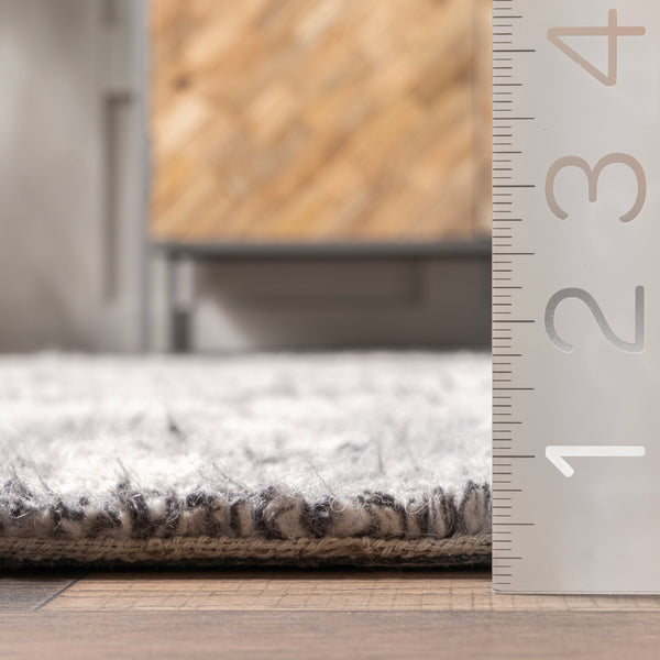 Nuloom Nellie Traditional Persian Wool Area Rug Gray