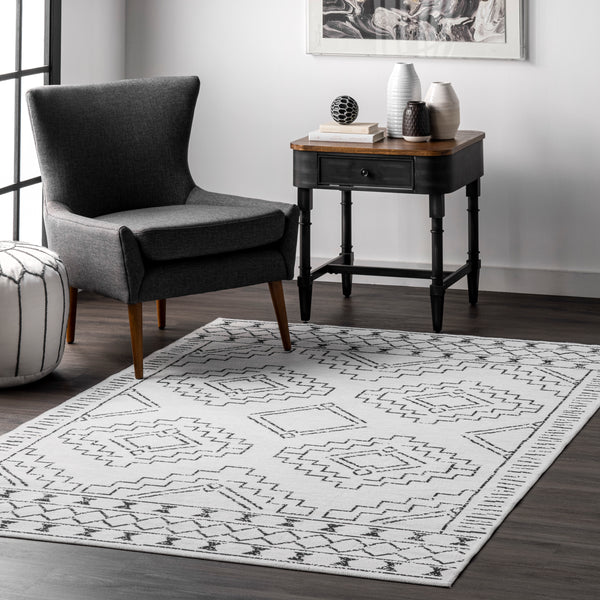 Nuloom Noa Machine Washable Tribal Moroccan Area Rug White