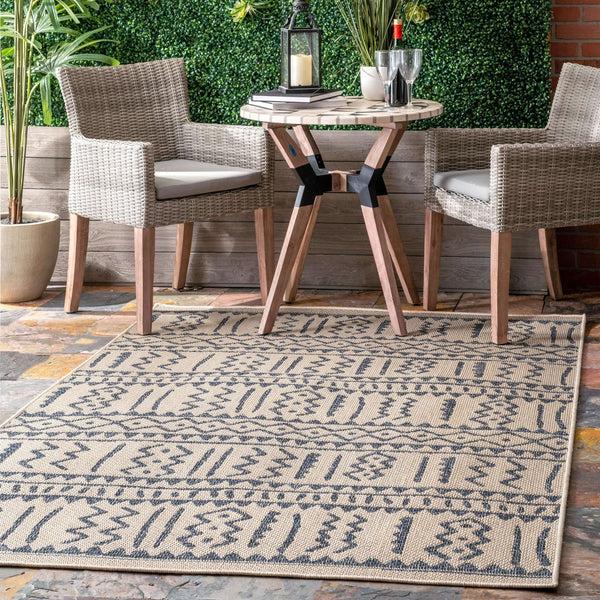 Nuloom Noemi Tribal Relief Indoor/Outdoor Area Rug Light Grey
