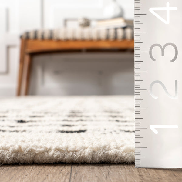 Nuloom Adahlia Checkered Wool Area Rug Ivory