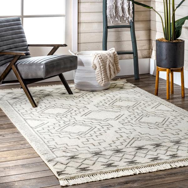Nuloom Adele Pendant Tribal Beige