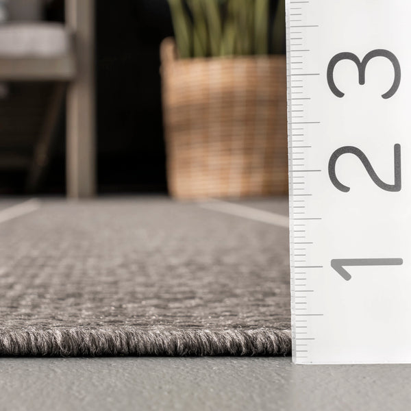 Nuloom Alaina Indoor/Outdoor Striped Area Rug Grey