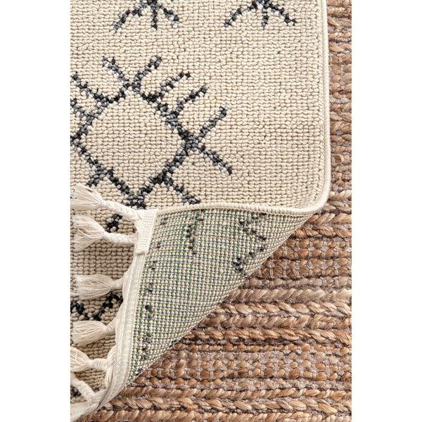Nuloom Camille Tribal Tassel Rug Area Rug Ivory
