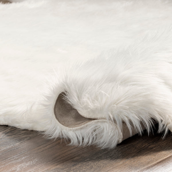 Nuloom Deonna Faux Sheepskin Shag Area Rug White