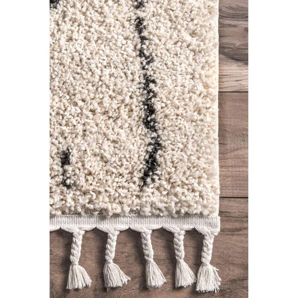 Nuloom Erin Moroccan Diamond Tassel Rug Off White