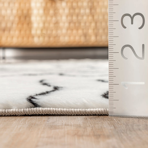 Nuloom Ethnic Striped Washable Shag Area Rug Black