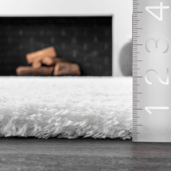 Nuloom Gynel Cloudy Shag Area Rug Snow White