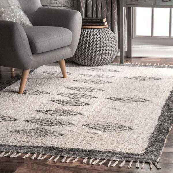 Nuloom Hand Loomed Rosa Tassel Rug Area Rug Ivory