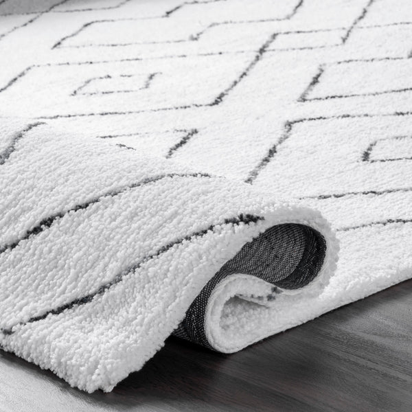 Nuloom Hand Tufted Beaulah Shaggy Area Rug White