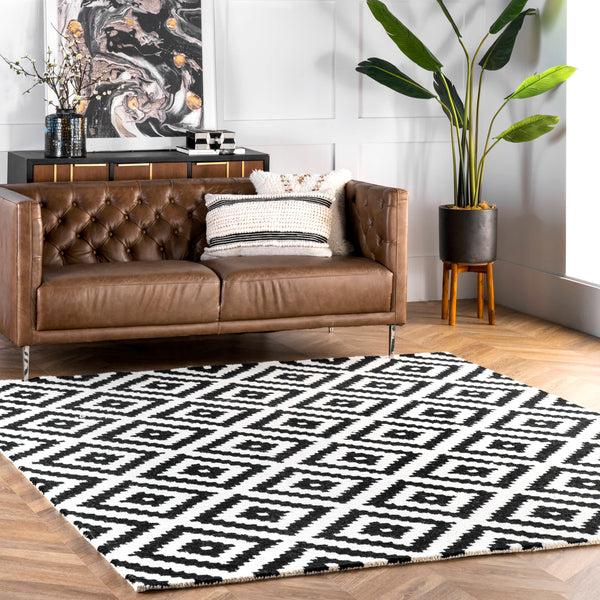 Nuloom Hand Tufted Kellee Area Rug Black