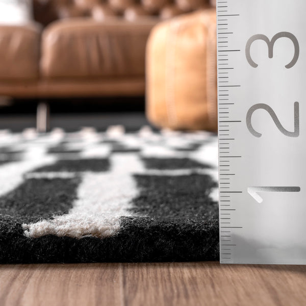 Nuloom Hand Tufted Lemuel Area Rug Black