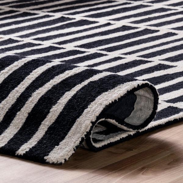 Nuloom Hand Tufted Lemuel Area Rug Black