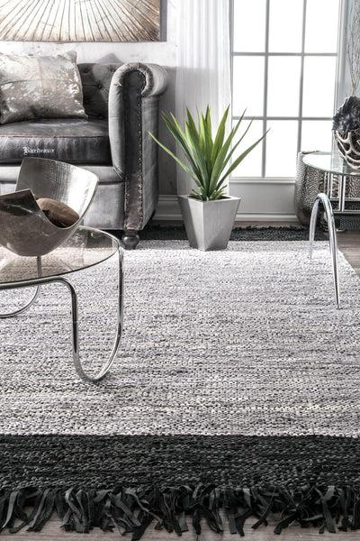 Nuloom Handmade Otha Tassel Rug Silver