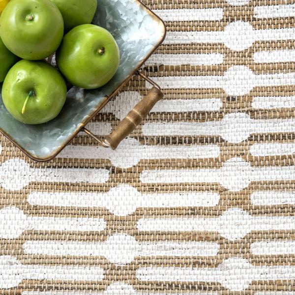 Nuloom Lavena Printed Winged Trellis Beige
