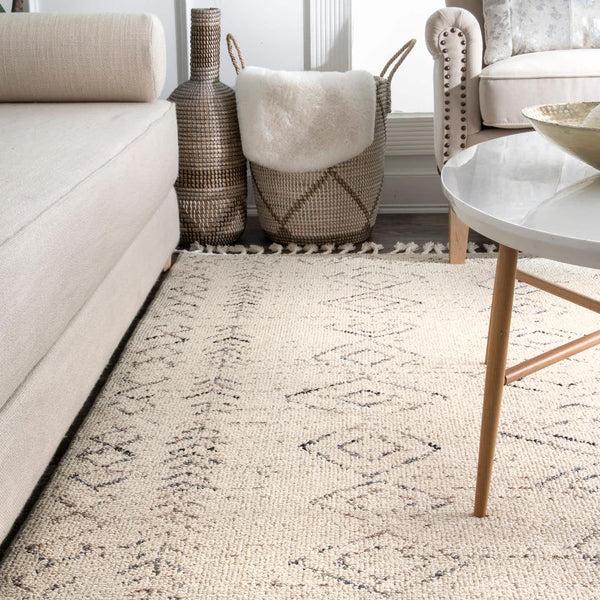 Nuloom Meredith Moroccan Tassel Area Rug Ivory
