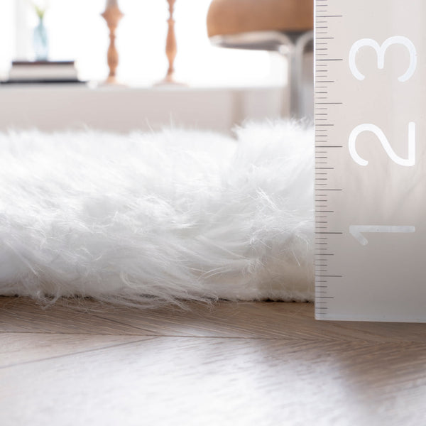 Nuloom Rodolfo Faux Sheepskin Shag Area Rug White