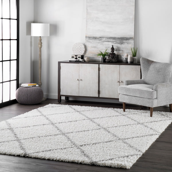 Nuloom Tess Moroccan Shag Area Rug White