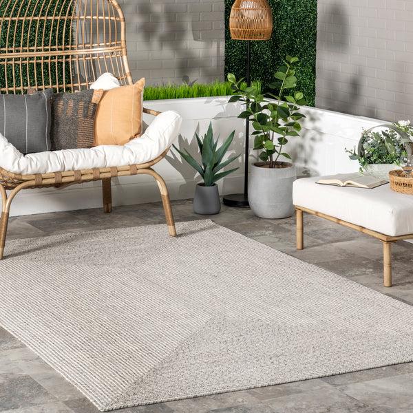 Nuloom Wynn Braided Indoor/Outdoor Area Rug Ivory