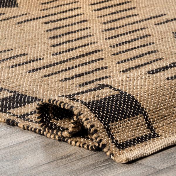 Nuloom Ranae Tribal Zigzag Bordered Jute Area Rug Natural