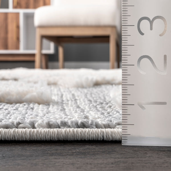 Nuloom Raven Modern Stars High Low Shaggy Tassel Area Rug Light Gray