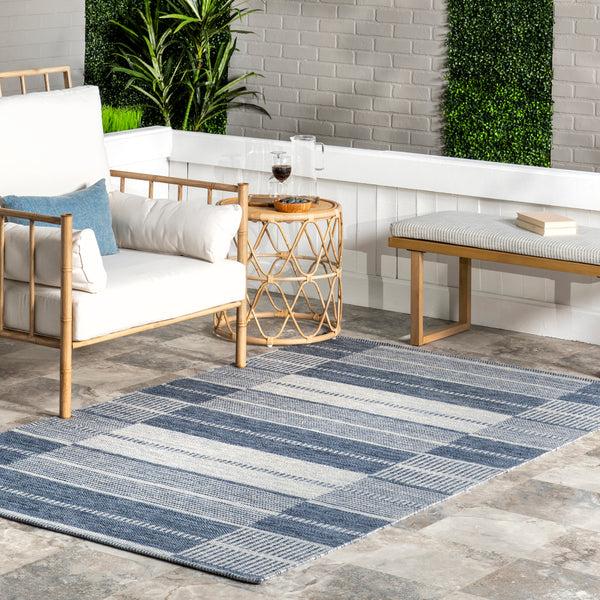 Nuloom Rayla Striped Blocks Indoor/Outdoor Area Rug Blue