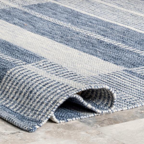 Nuloom Rayla Striped Blocks Indoor/Outdoor Area Rug Blue