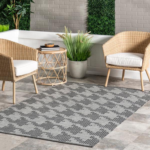 Nuloom Resi Geometric Striped Indoor/Outdoor Area Rug Dark Gray
