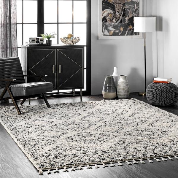 Nuloom Vasiliki Moroccan Shag Tasseled Area Rug Off White
