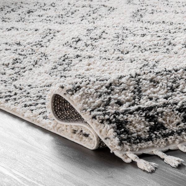 Nuloom Vasiliki Moroccan Shag Tasseled Area Rug Off White