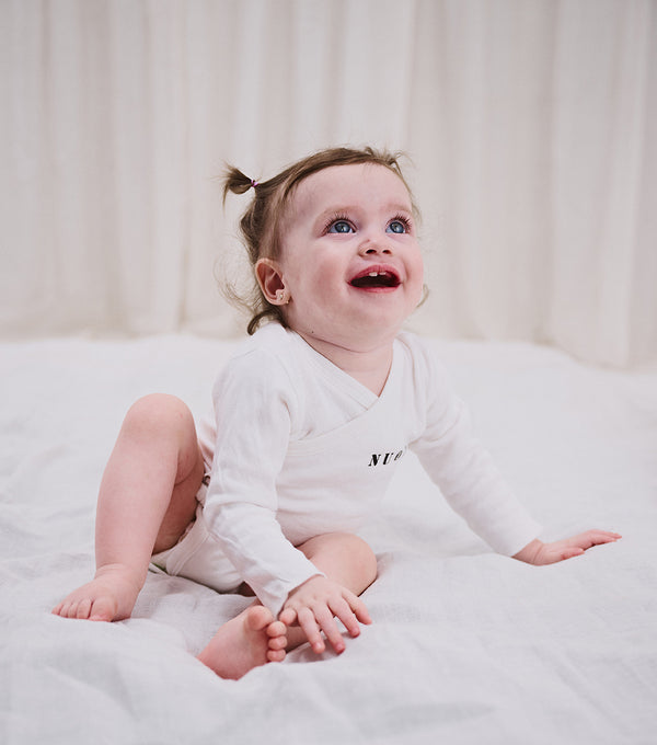 Nununu Nu01 Envelope Onesie White