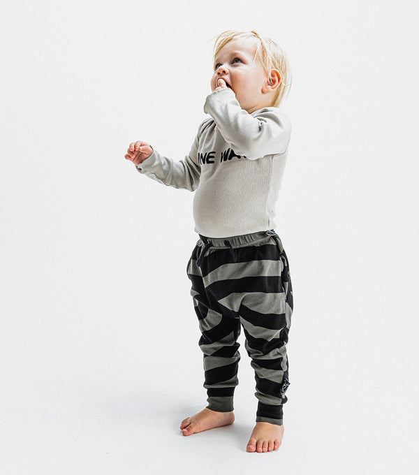 Nununu One Way Onesie Smokey Grey