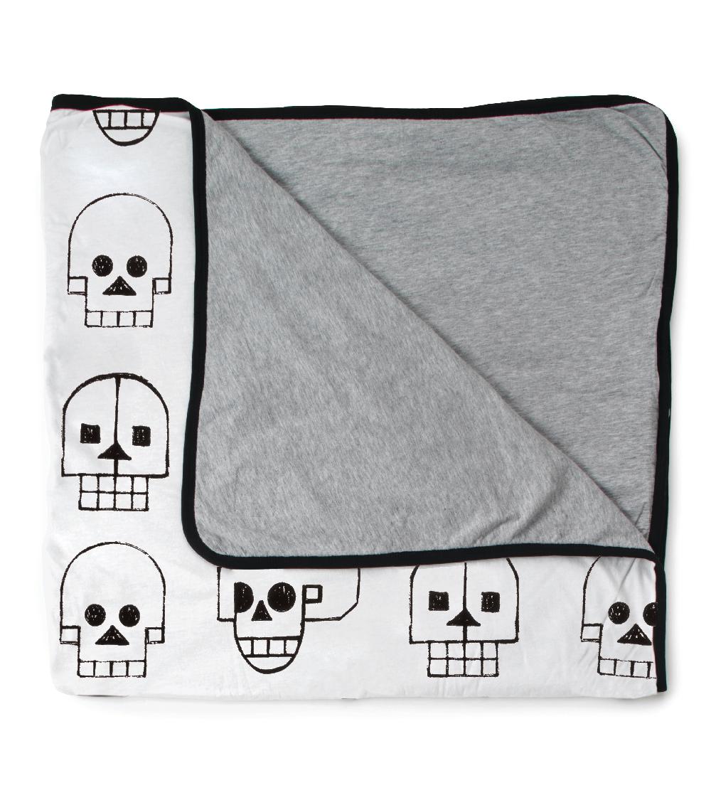 nununu skull robot blanket white