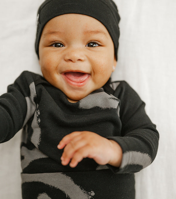 Nununu Smile Onesie Black