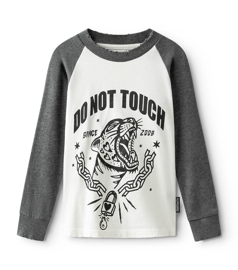 nununu team tiger strike shirt white