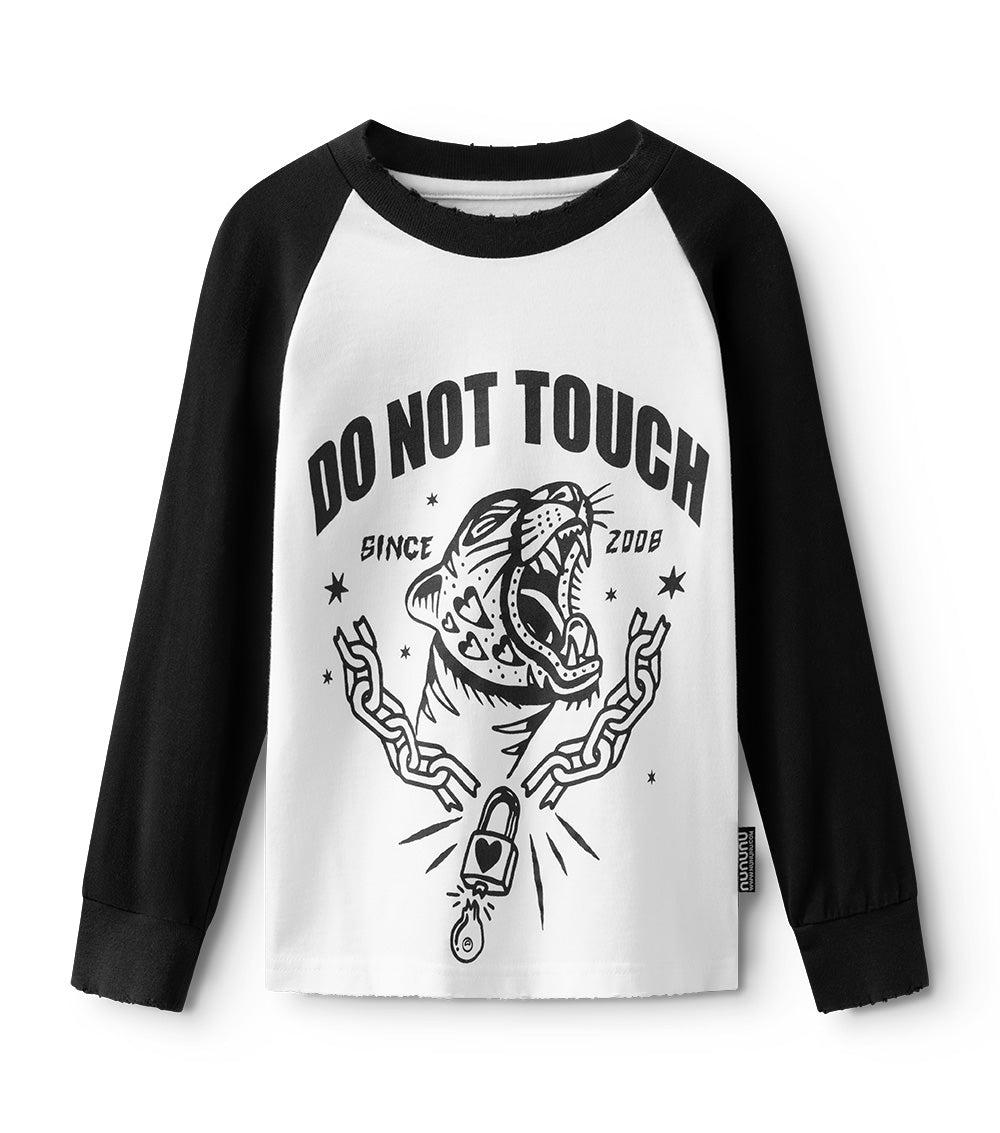 nununu team tiger strike shirt white