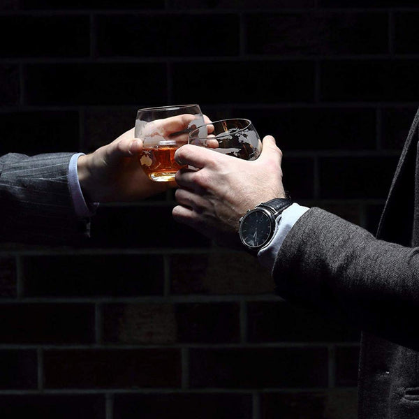 Nutrichef Glass Whiskey Decanter Set - Enhances Flavor - 750ml Barrel Design