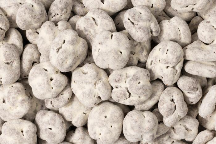 Nuts Banana Dusted Dark Chocolate Covered Walnuts