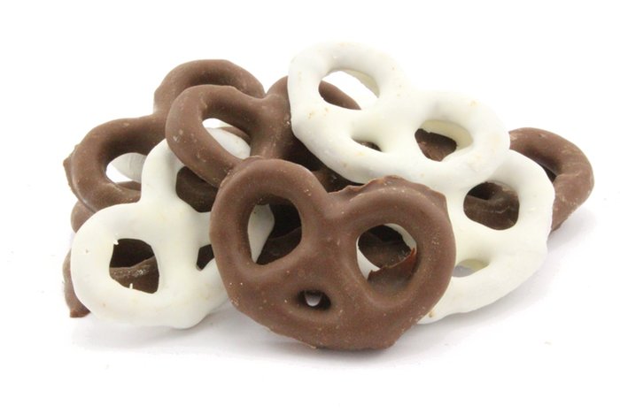 nuts Black & White Pretzels